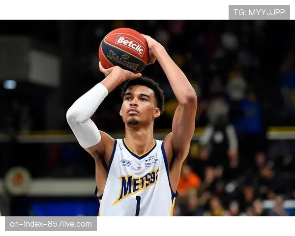 文班亚马展现多维度价值 攻防轴心引领马刺空间体系革新 文班亚马展现多维度价值 攻防轴心引领马刺空间体系革新