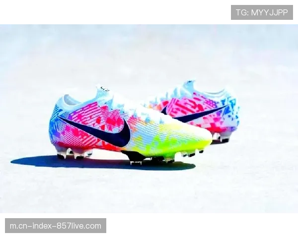 鞋钉选择需根据草皮湿度灵活调整 装备团队备战复杂度显著增加