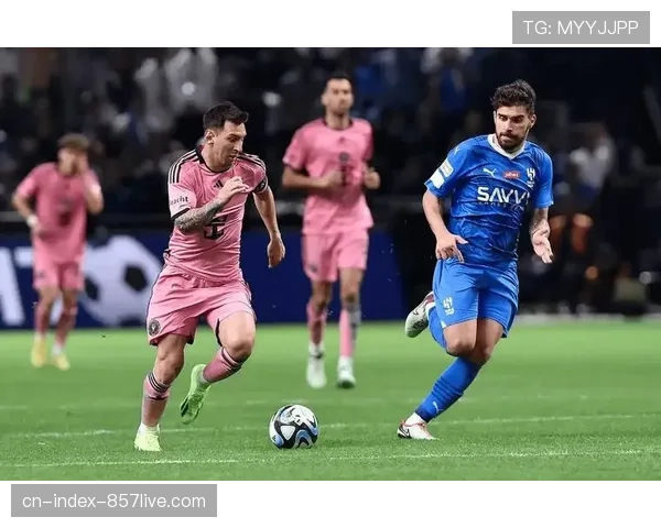 胡巴尔卡德西亚4-3-3高位逼抢 边路突破与中路渗透结合 胡巴尔卡德西亚4-3-3高位逼抢 边路突破与中路渗透结合