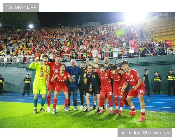 重庆铜梁龙主场2比1击败武汉三镇 十人应战守住胜果